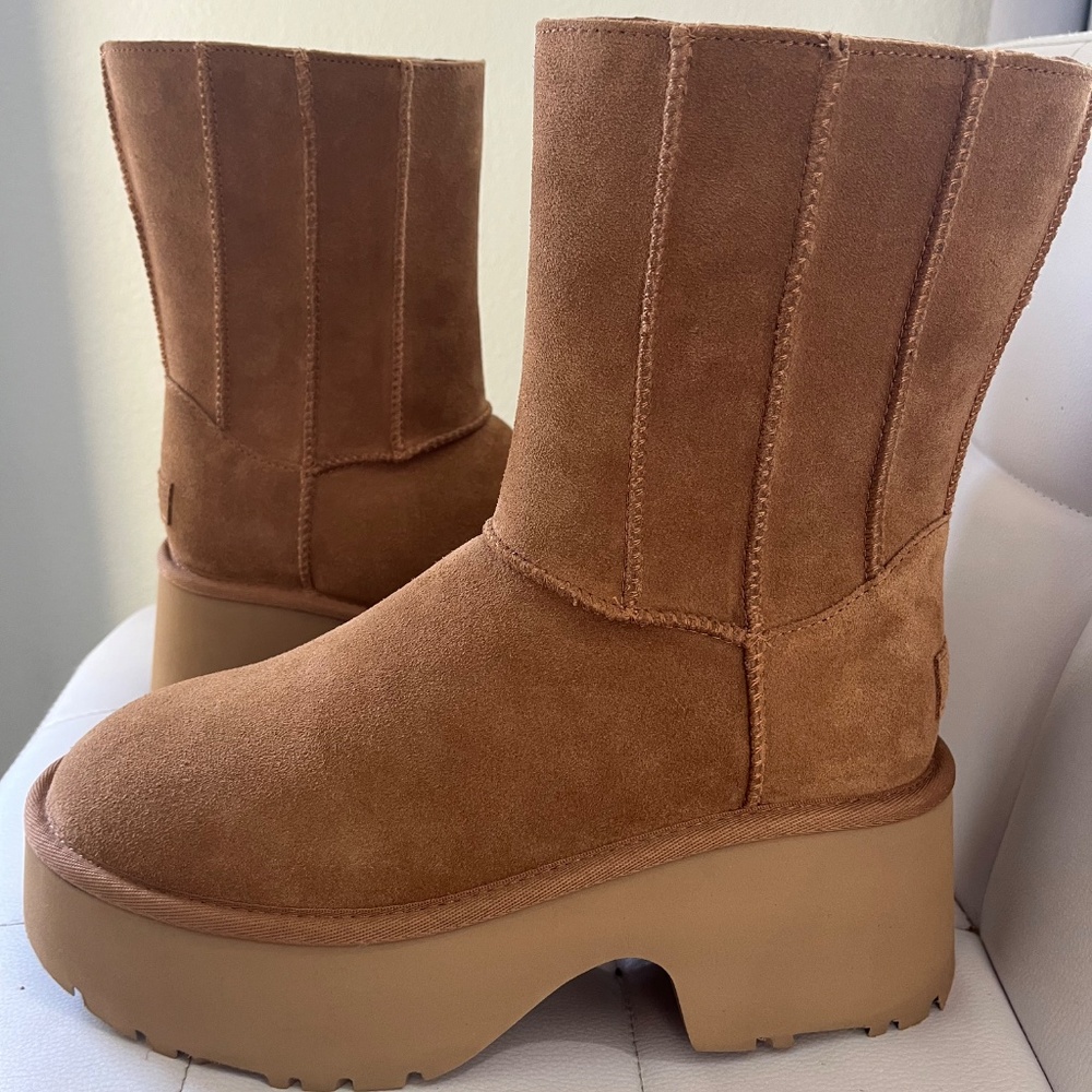 UGG Women’s Classic Twin Seam New Heights Boot - Picture 4 of 12